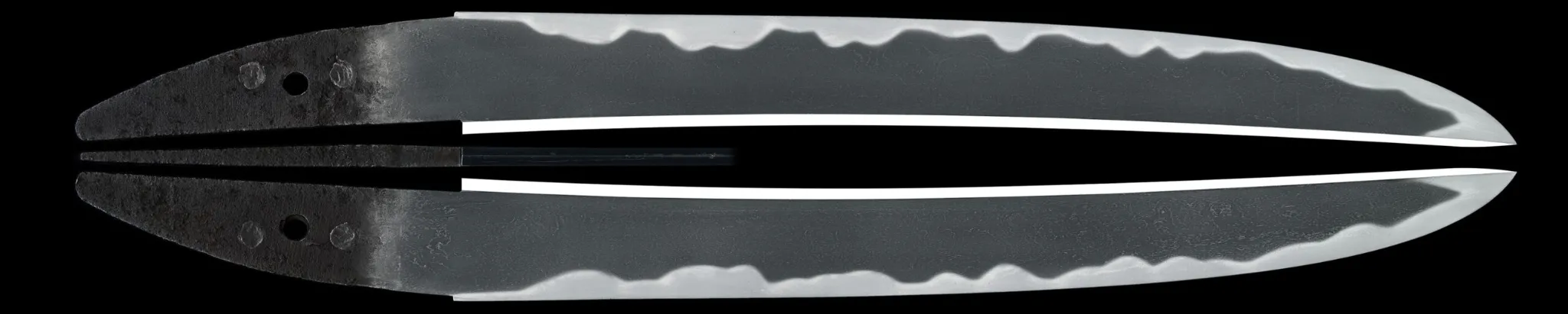 Nidai Muramasa Sayagaki Katana, split view showing the tang and blade curvature against a dark background