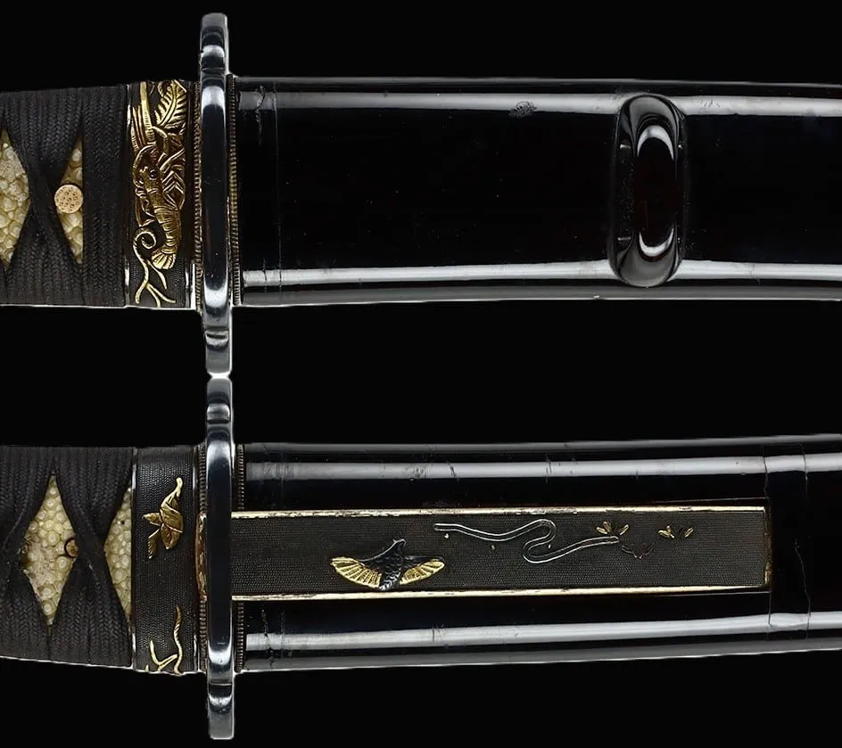 Kyodai Originals Nidai Muramasa Sayagaki katana, close-up of intricate black and gold sword fittings