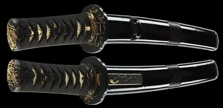 Kyodai Originals Nidai Muramasa Sayagaki katana, black scabbard and handle with gold accents, full view