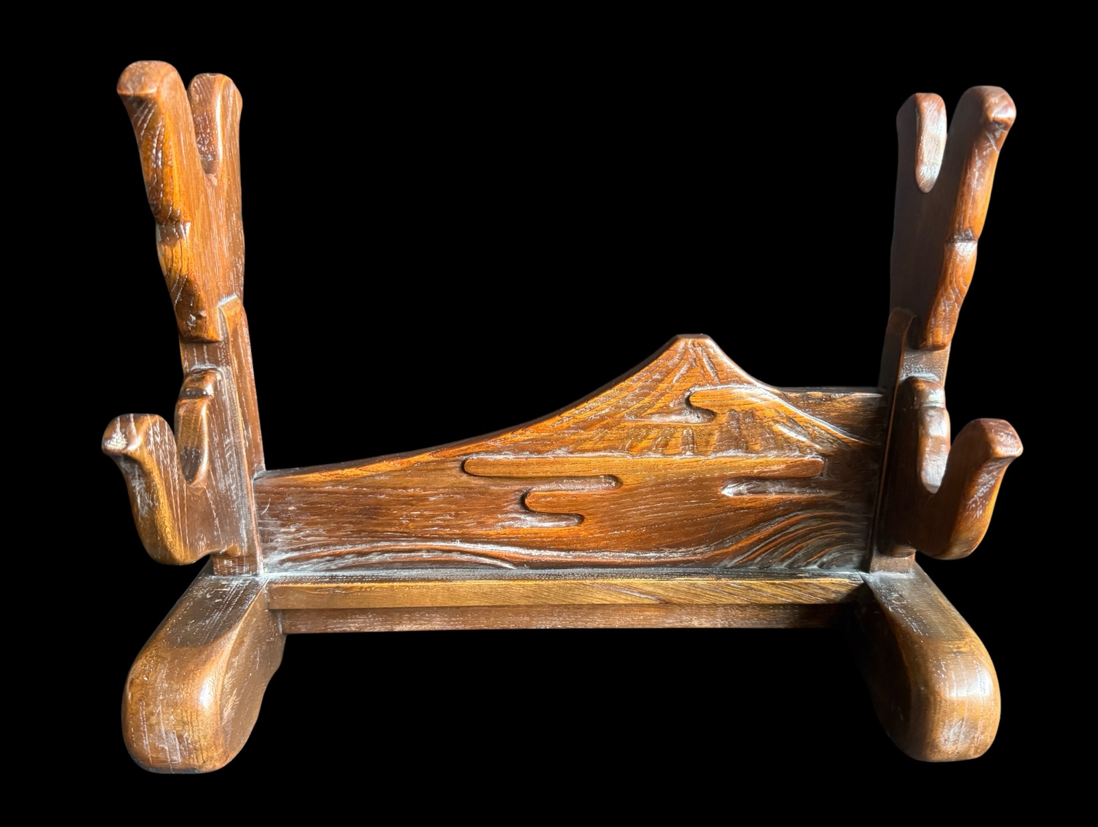 Handcrafted Japanese Double Sword Stand Unkai Fuji Style katana stand kake, carved with Mt Fuji design, frontal view
