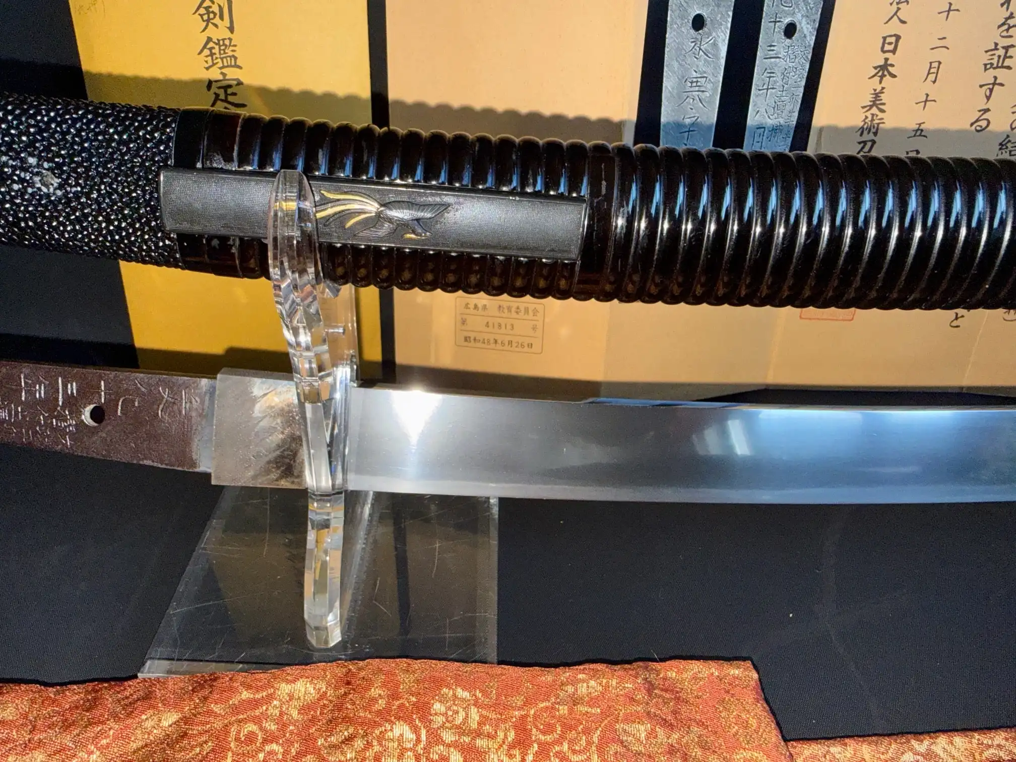 Suishinshi Masahide Wakizashi, close-up of blade and beautifully detailed tsuka and shiny saya