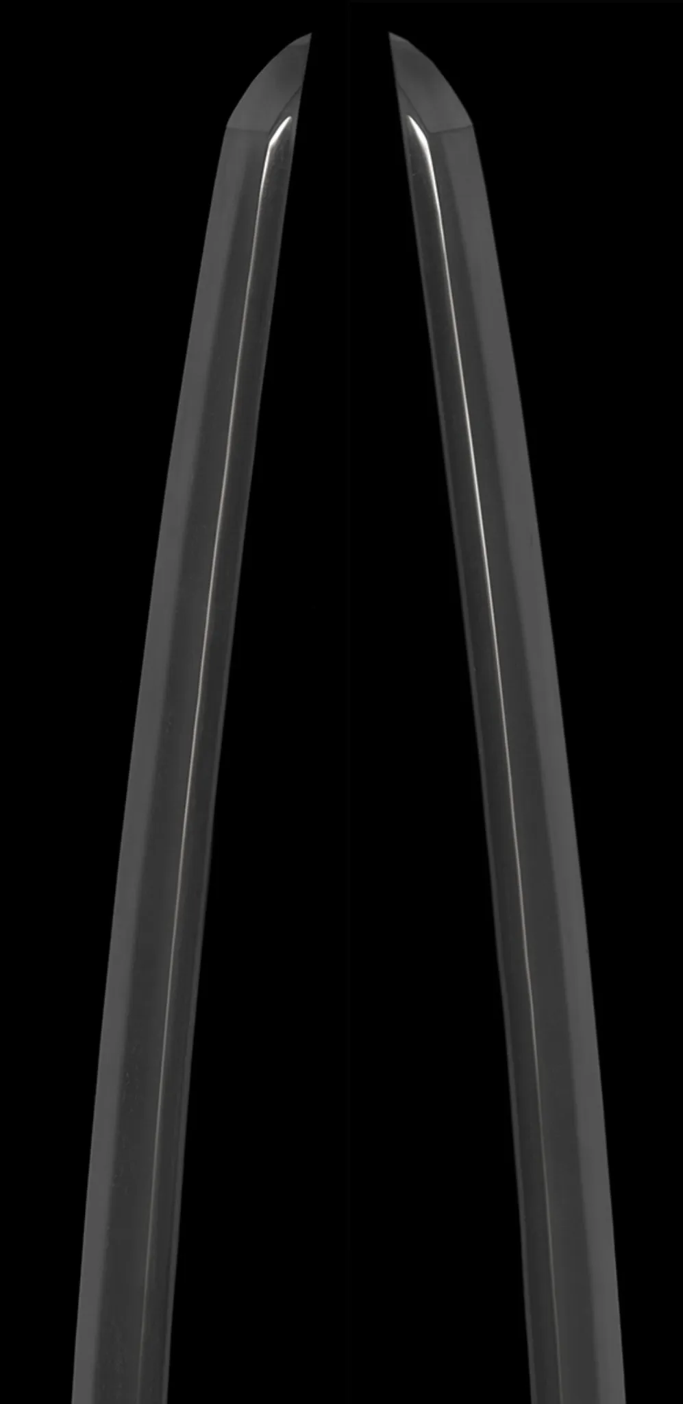 Kamakura Katana Sword Rai Kunizane Tokubetsu Hozon, close up of the blade's precise curve and finish