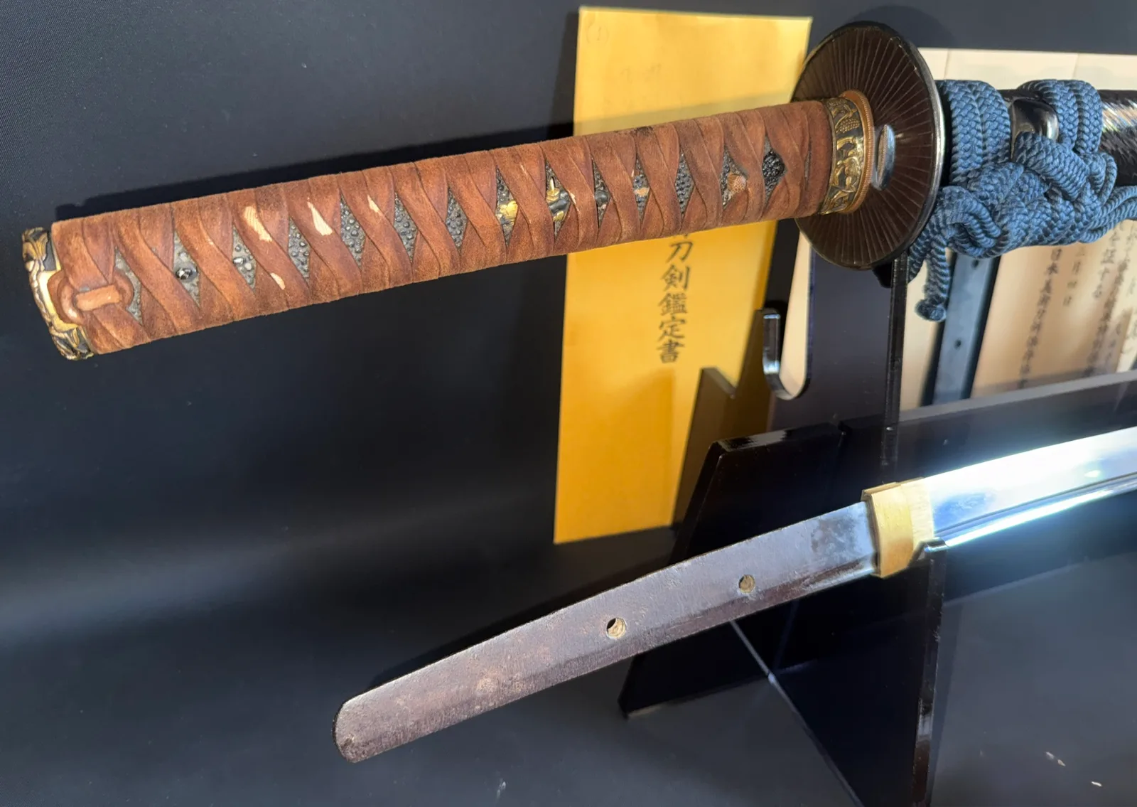 Kamakura Katana Sword Attributed to Rai Kunizane from mid-shaft to tang, with brown handle and blue knot details
