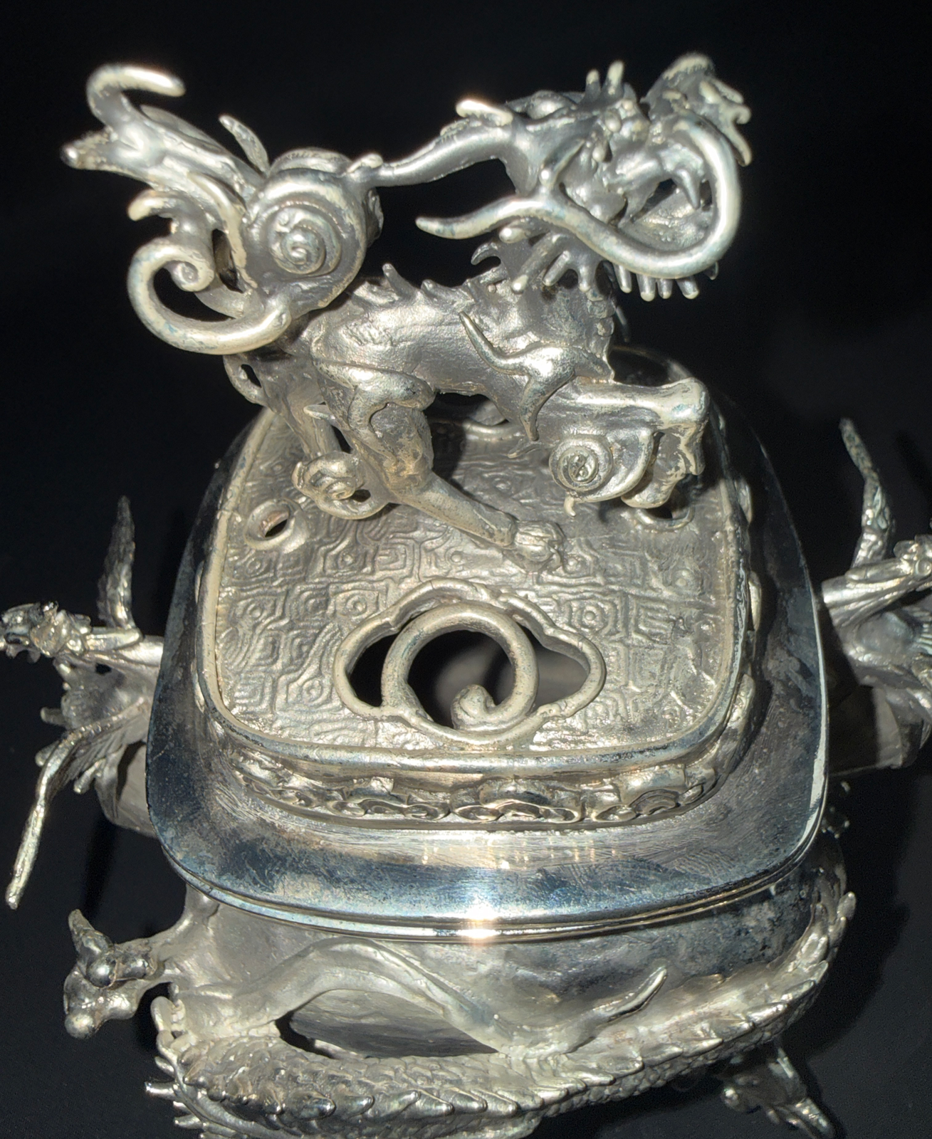 Kyodai Originals Takaoka Bronze Kōro ACCESSORIES: Silver koi-dragon detailed censer from top angle