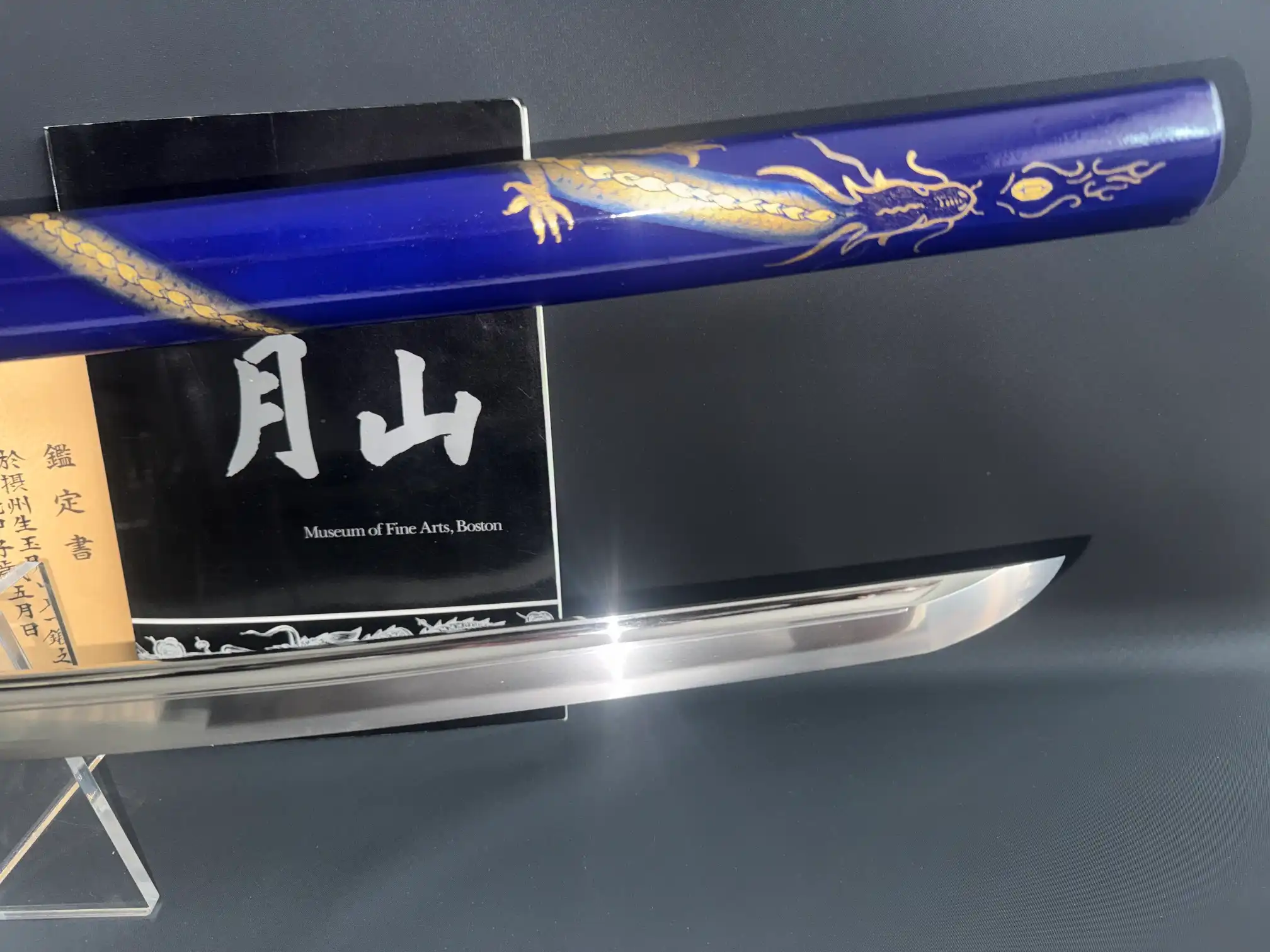 Japanese Masterpiece Gassan Sadakazu NBTHK Tokubetsu Hozon katana, blue saya with golden dragon design, polished blade