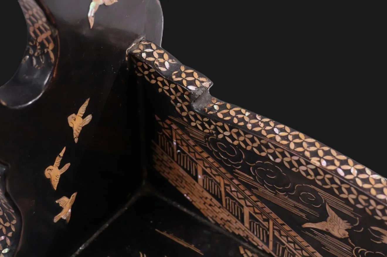 Antique Japanese Three-Sword Katana Kake with Raden – Meiji Period antique-japanese-gold-lacquer-katana-kake-meiji — 1868–1912 view 11