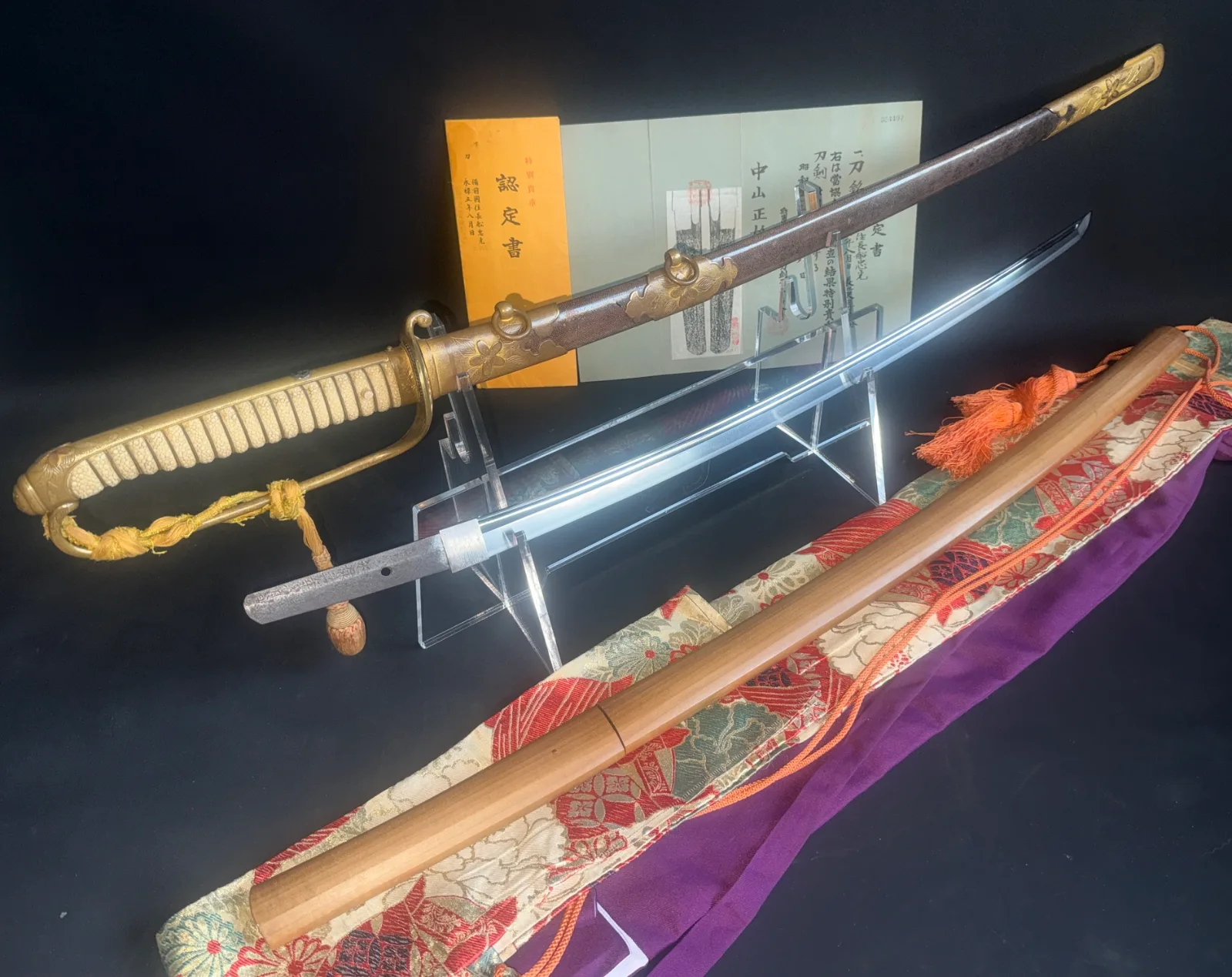 Naruse Family Heirloom Bizen Osafune Tadamitsu katana in Kyū Guntō koshirae, blade and saya beside NBTHK papers